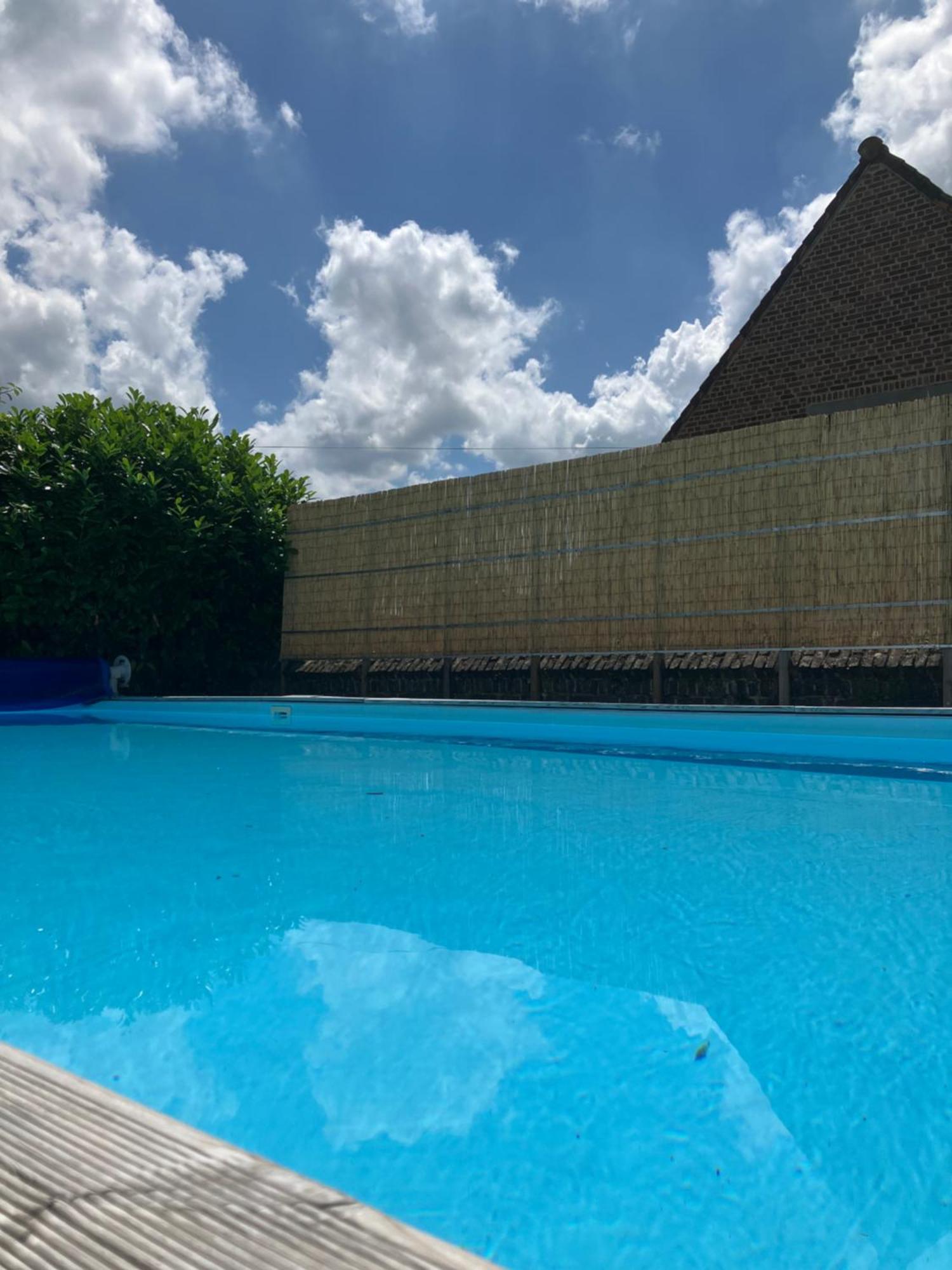 La Canopee Lecelles Exterior photo